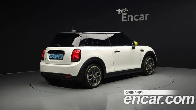 Фотография автомобиля — Mini Cooper