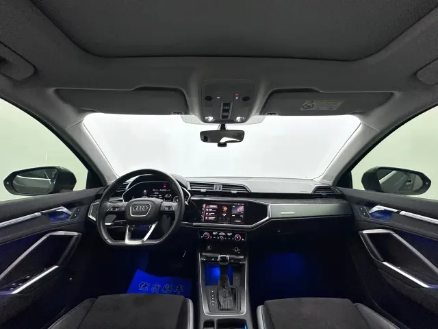 Audi Q3 — Фото автомобиля 11