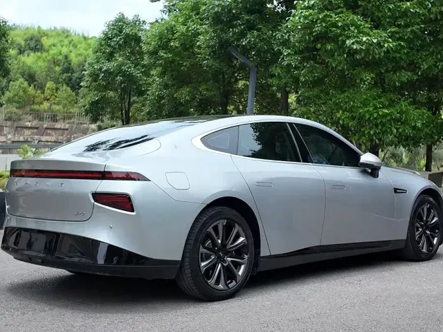 Xpeng P7 — Фото автомобиля 6