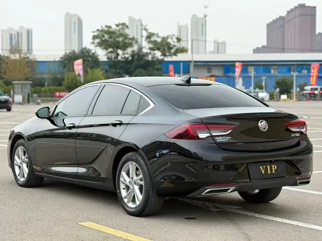 Buick Regal — Фото автомобиля 5