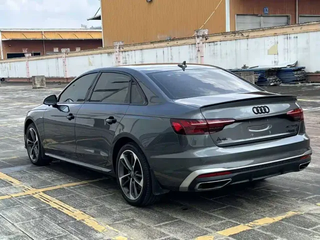 Audi A4L — Фото автомобиля 4