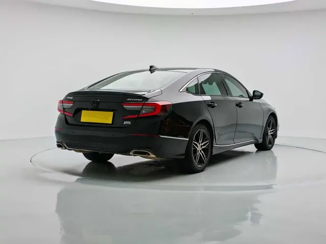 Honda Accord — Фото автомобиля 6