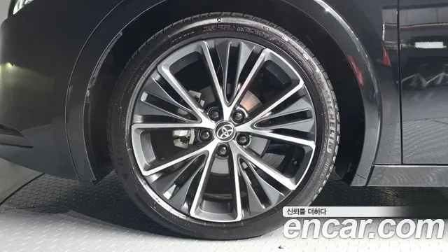 Toyota Prius — Фото автомобиля 5