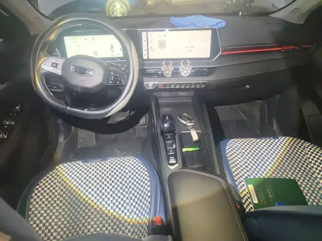 Geely Binrui — Фото автомобиля 10