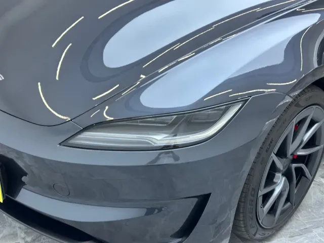 Tesla Model 3 — Фото автомобиля 12