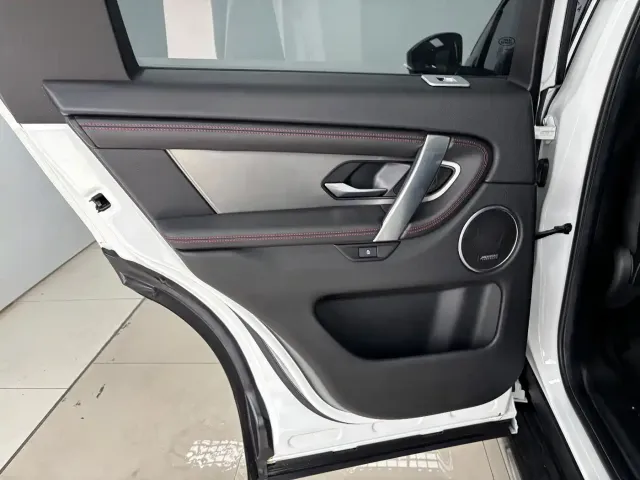 Land Rover Discovery Sport — Фото автомобиля 22