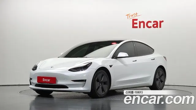 Фотография автомобиля — Tesla Model 3