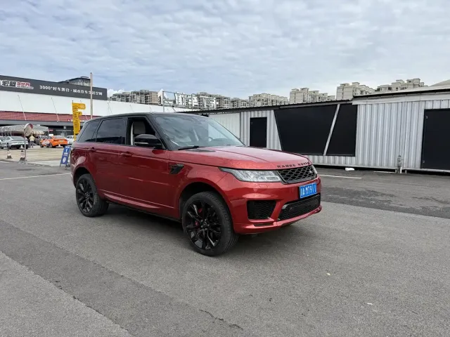Land Rover Range Rover Sport — Фото автомобиля 3