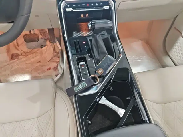 Wuling Asta — Фото автомобиля 13