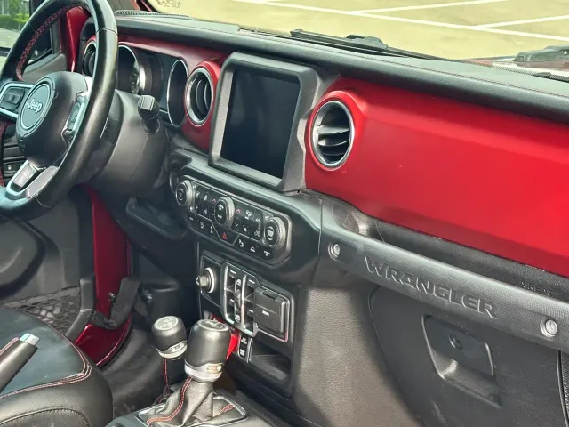 Jeep Wrangler — Фото автомобиля 9