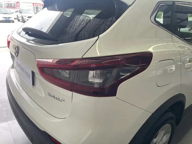 Nissan Qashqai — Фото автомобиля 11