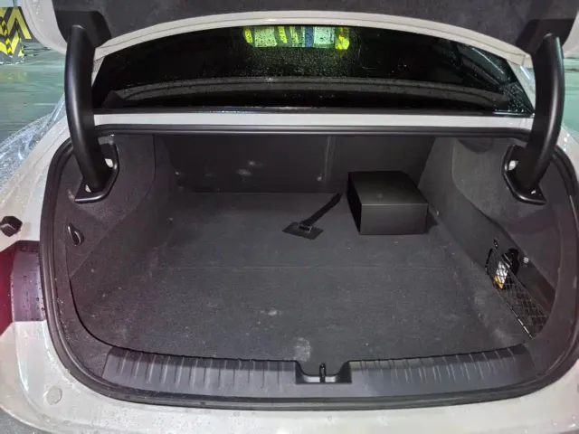 Xiaomi SU7 — Фото автомобиля 7
