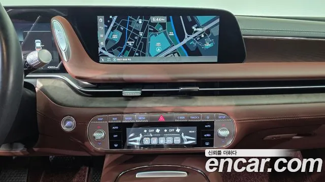 Genesis G90 Бензин 3.5 турбо AWD — Фото автомобиля 14