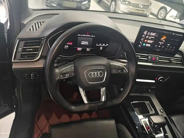 Audi Q5L — Фото автомобиля 10