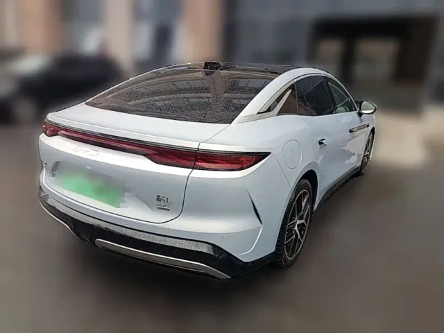 BYD Han L — Фото автомобиля 9