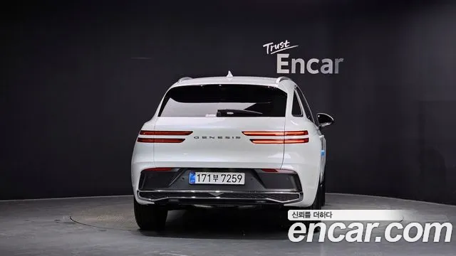 Genesis GV70 2.5T Бензин AWD — Фото автомобиля 4