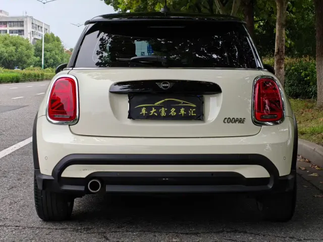 MINI MINI 2022 1.5T COOPER Artist — Фото автомобиля 9