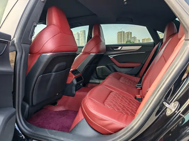 Audi A7L — Фото автомобиля 5