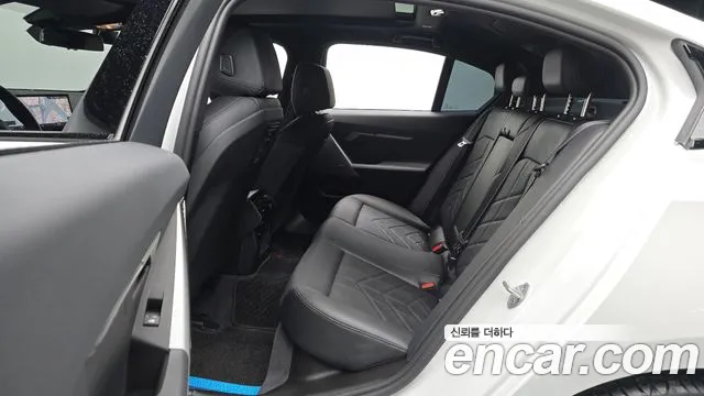 BMW 5 Series G60 — Фото автомобиля 12