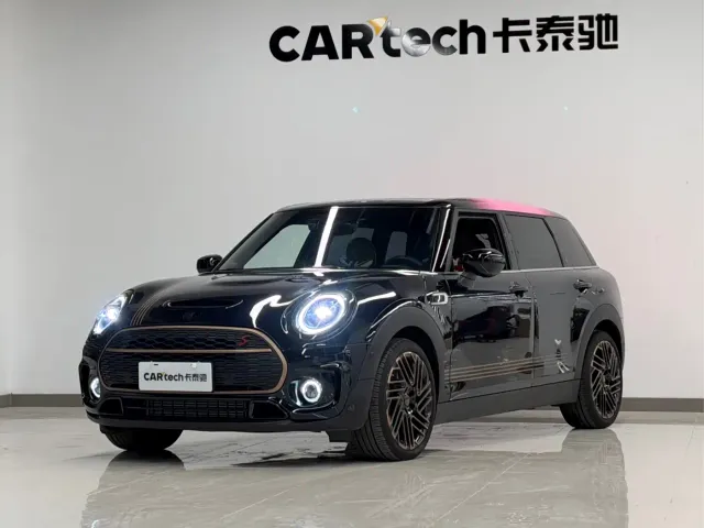 Фотография автомобиля — MINI Clubman