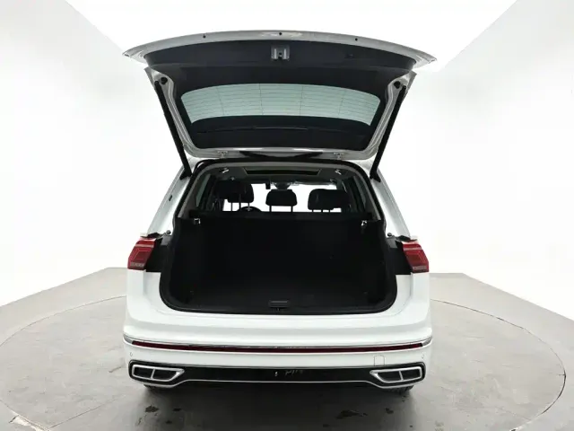 Volkswagen Tiguan L PHEV — Фото автомобиля 8