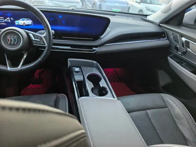 Buick E5 — Фото автомобиля 6