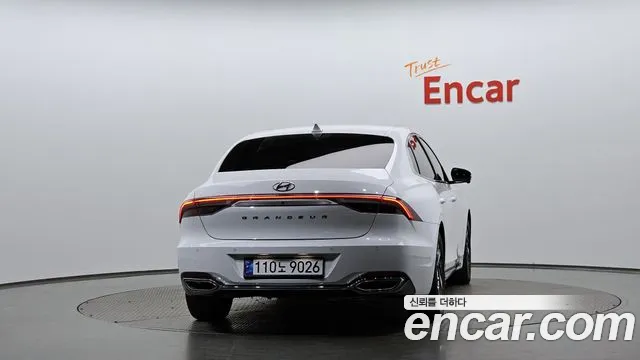 Hyundai Grandeur (New) Hybrid — Фото автомобиля 4