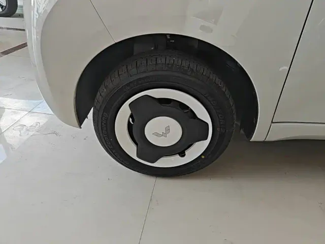 Wuling Hongguang Mini EV — Фото автомобиля 22