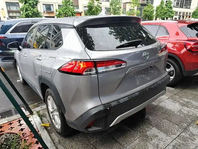 Toyota Corolla Cross — Фото автомобиля 4