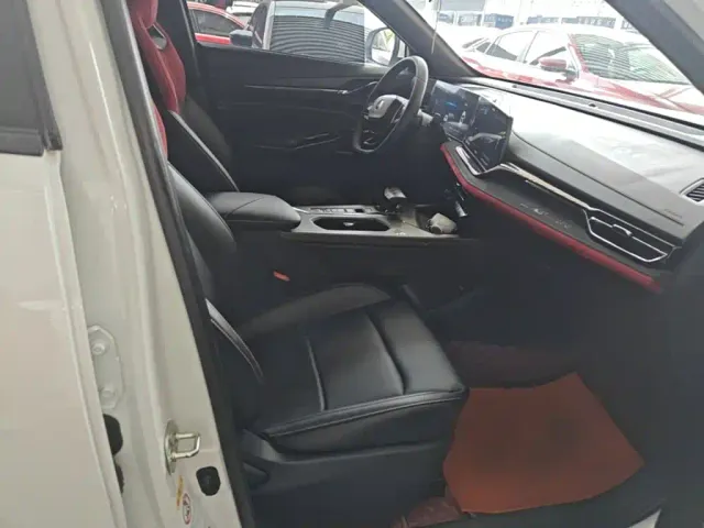 Changan X5 Plus — Фото автомобиля 19
