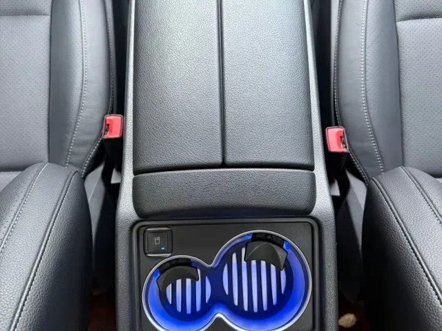Mercedes-Benz V-Class — Фото автомобиля 13