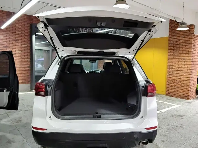 Chevrolet Equinox — Фото автомобиля 19