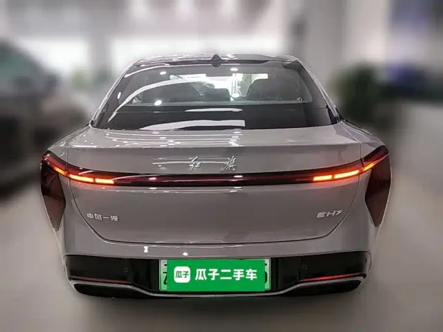 Hongqi EH7 — Фото автомобиля 7