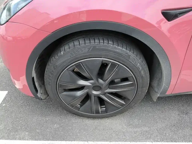 Tesla Model Y — Фото автомобиля 22