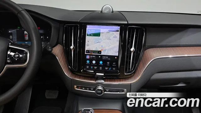 Volvo XC60 Generation 2 — Фото автомобиля 13