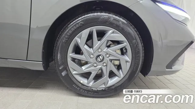 Hyundai Avante CN7 — Фото автомобиля 21