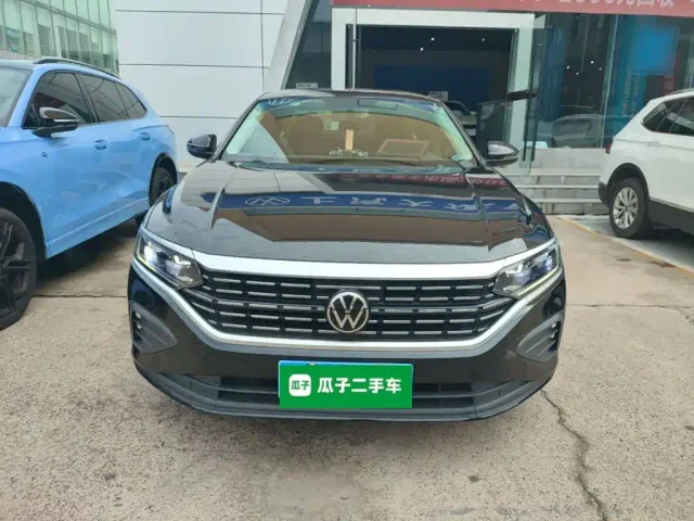 Volkswagen Passat — Фото автомобиля 2