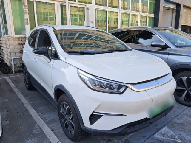 BYD Yuan Pro — Фото автомобиля 3