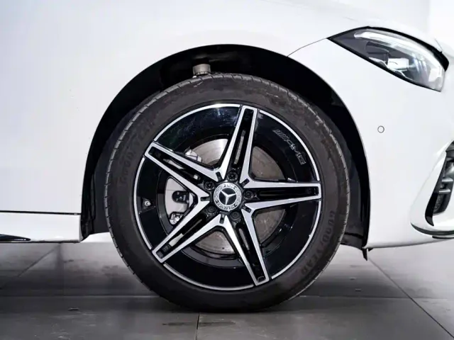Mercedes-Benz C-Class — Фото автомобиля 12
