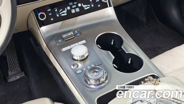 Genesis GV70 — Фото автомобиля 12