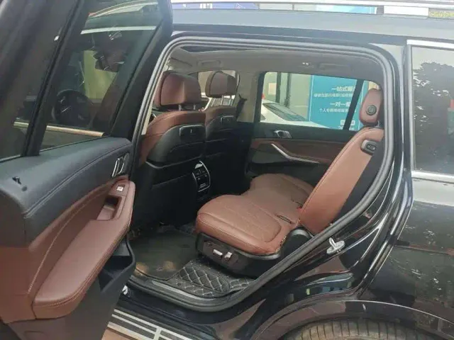 BMW X7 — Фото автомобиля 5