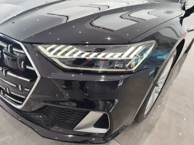 Audi A7L — Фото автомобиля 23