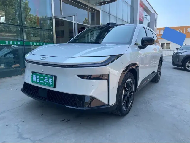 Фотография автомобиля — Toyota BoZhi 3X