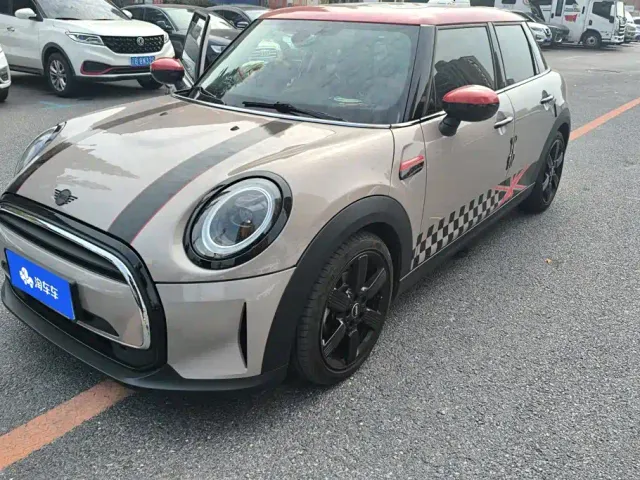 Фотография автомобиля — MINI Hatch