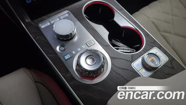Genesis GV80 — Фото автомобиля 12
