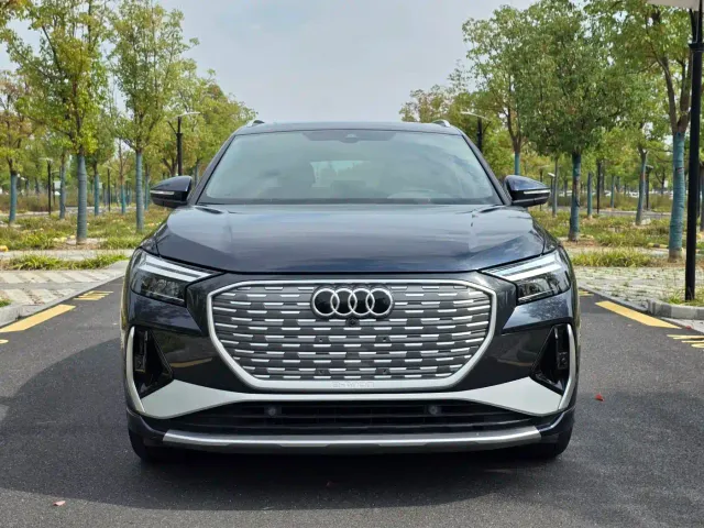 Audi Q4 e-tron — Фото автомобиля 2