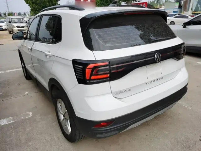 Volkswagen T-Cross — Фото автомобиля 4