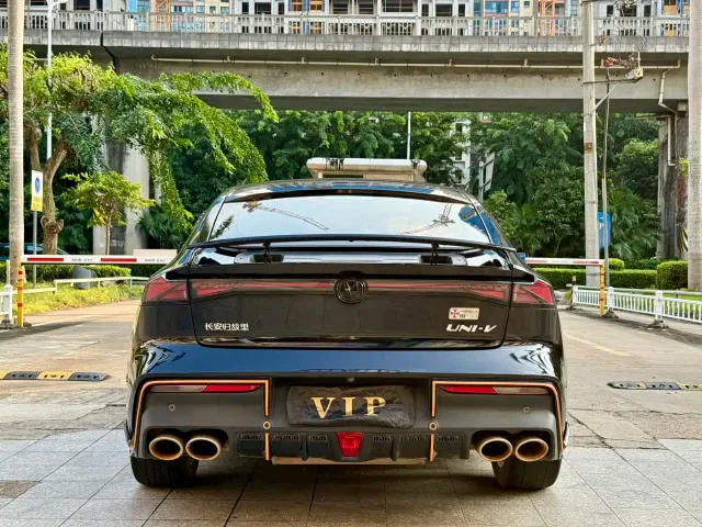 Changan UNI-V — Фото автомобиля 8