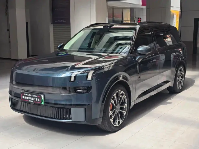 Фотография автомобиля — Lynk & Co 900