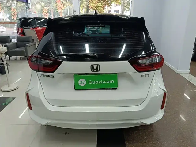 Honda Fit — Фото автомобиля 5